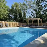 Zecamping 4 Familial Avec Pataugeoire Et Jacuzzi *