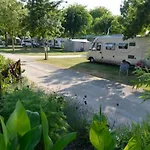 Zecamping 4 Familial Avec Pataugeoire Et Jacuzzi Alpesi faház