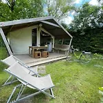 Zecamping 4 Familial Avec Pataugeoire Et Jacuzzi * Coulon