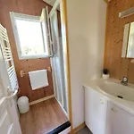 Alpesi faház Zecamping 4 Familial Avec Pataugeoire Et Jacuzzi Coulon
