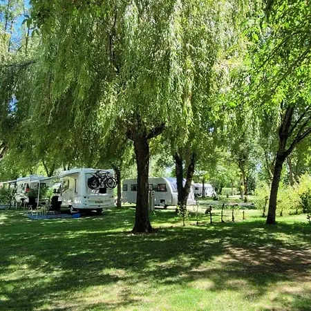 Domek alpejski Zecamping 4 Etoiles Familial Avec Pataugeoire Et Jacuzzi