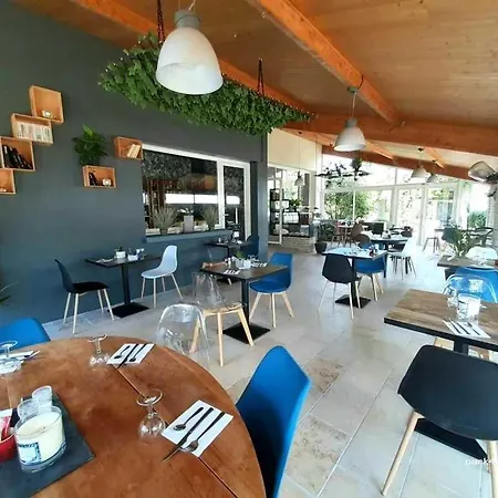 Domek alpejski Zecamping 4 Etoiles Familial Avec Pataugeoire Et Jacuzzi