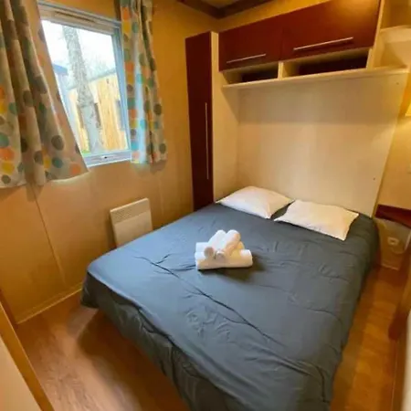 Domek alpejski Zecamping 4 Etoiles Familial Avec Pataugeoire Et Jacuzzi Coulon
