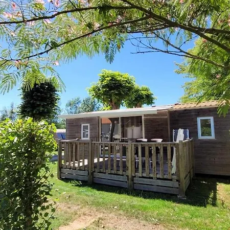Domek alpejski Zecamping 4 Etoiles Familial Avec Pataugeoire Et Jacuzzi *