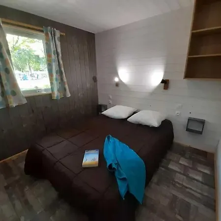 Zecamping 4 étoiles Familial Avec Pataugeoire Et Jacuzzi Chalet Coulon