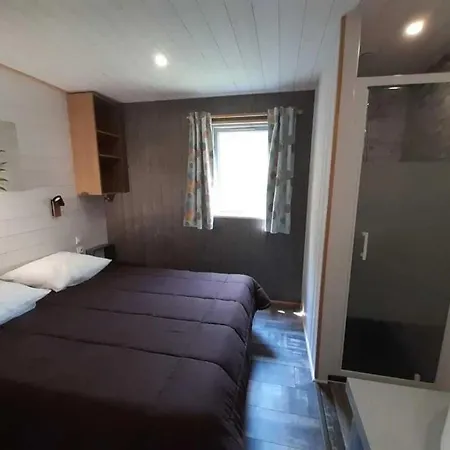 木屋 Zecamping 4 Etoiles Familial Avec Pataugeoire Et Jacuzzi *