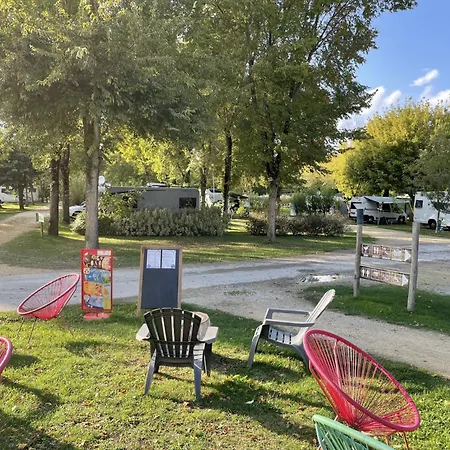 Camping 4 étoiles - Piscine - Eehefh Coulon