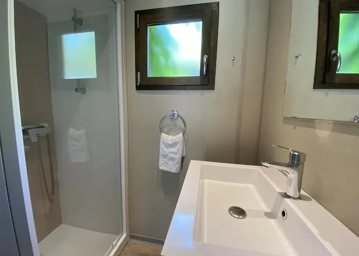 Camping 4 étoiles - Piscine - Eehefh Coulon