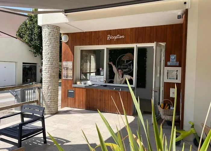 Camping 4 étoiles - Piscine - Eehefh Coulon