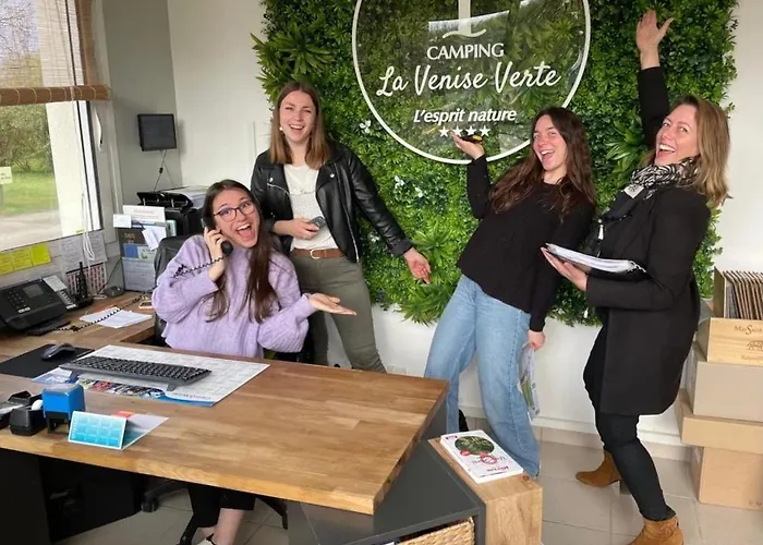 4 étoiles - Piscine - Eehefh Camping Coulon