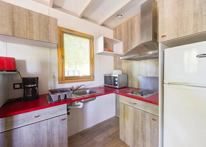 Camping 4 étoiles - Piscine - Eehefh Coulon