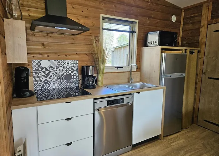 Camping 4 étoiles - Piscine - Eehefh Coulon