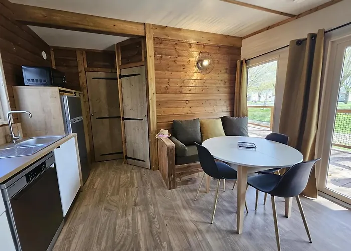 Camping 4 étoiles - Piscine - Eehefh Coulon